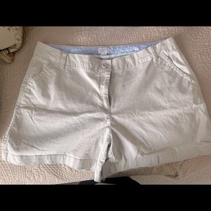 Khaki Caroline Shorts (16)